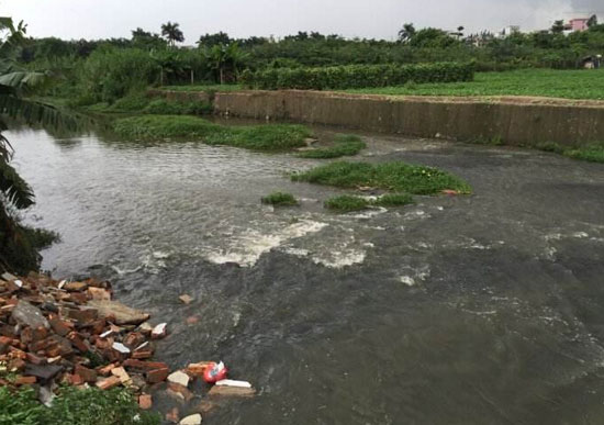保山老城區開展污染河道黑臭水體整治行動